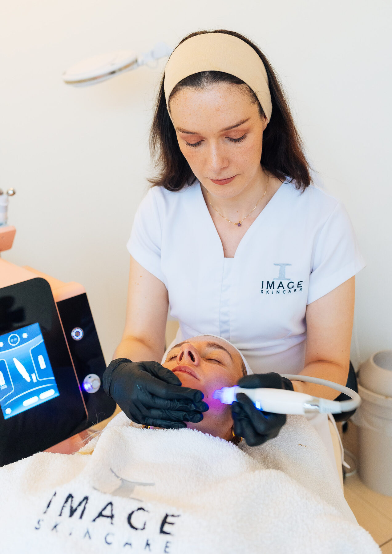 Hydrafacial-behandeling bij Madamster